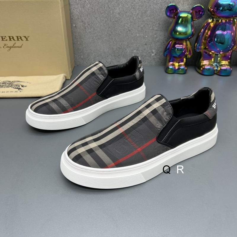 Burberry Men's Shoes 911